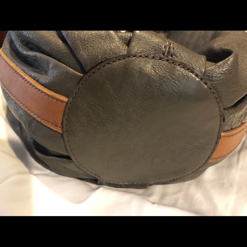 FOSSIL leather Drawstring bucket bag - Picture 11 of 15